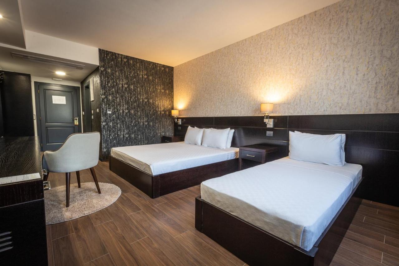Hotel Sky Gyevgyelija Kültér fotó A room at the hotel