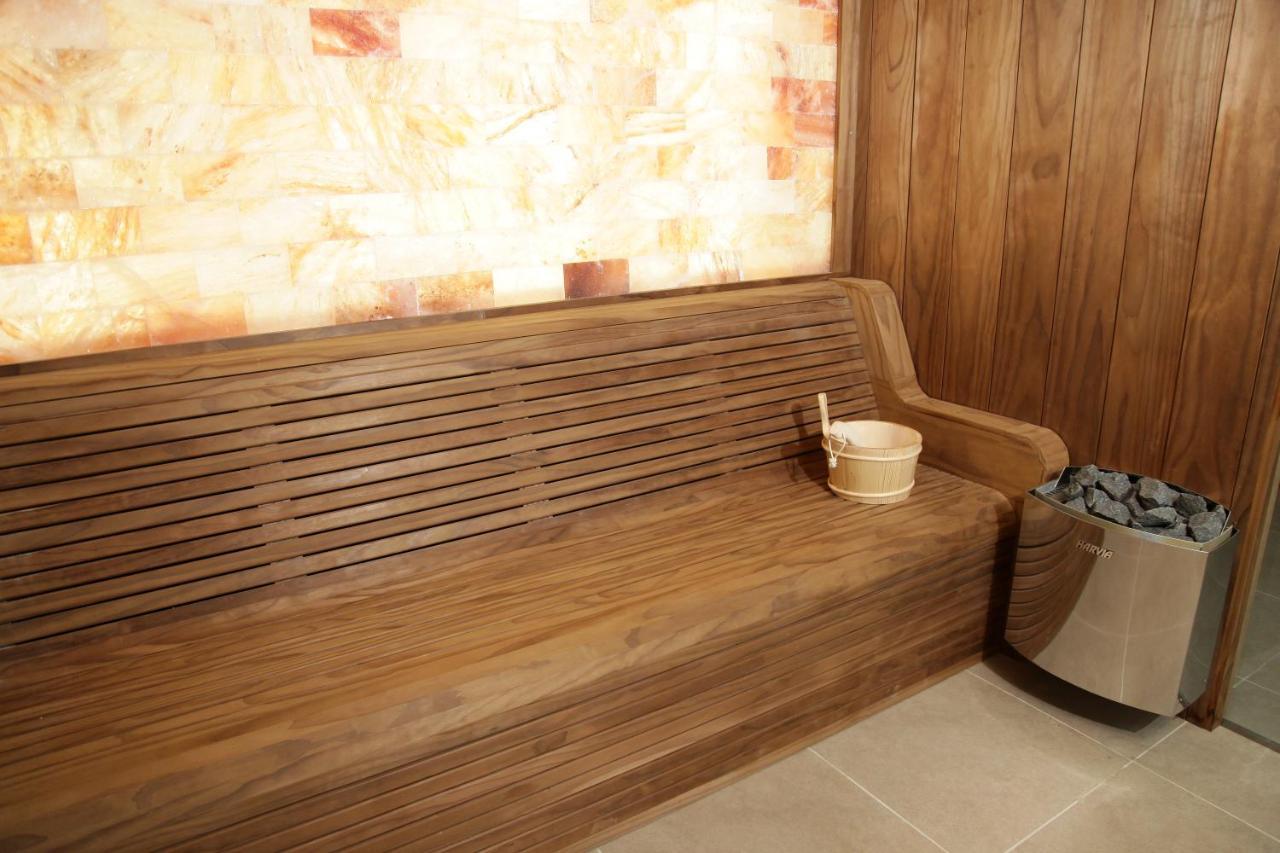Hotel Sky Gyevgyelija Kültér fotó A modern Finnish sauna